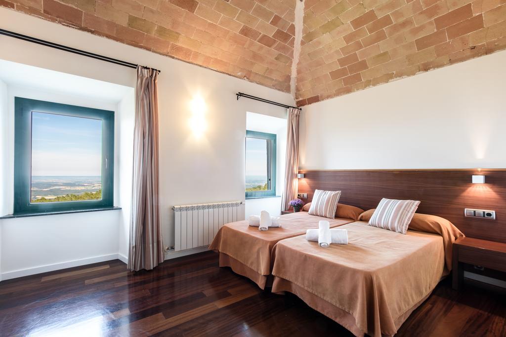 Hostatgeria Restaurant Els Angels Hotel Madremanya Kültér fotó